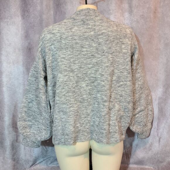 ‎Boundless North Grey Embroidered Sweater Size Small - Picture 3 of 6